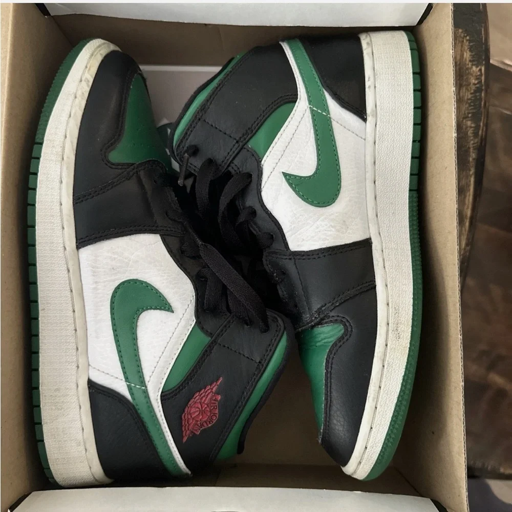 Jordan Air 1 Mid Black and Pine Sneakers - Picture 5 of 5